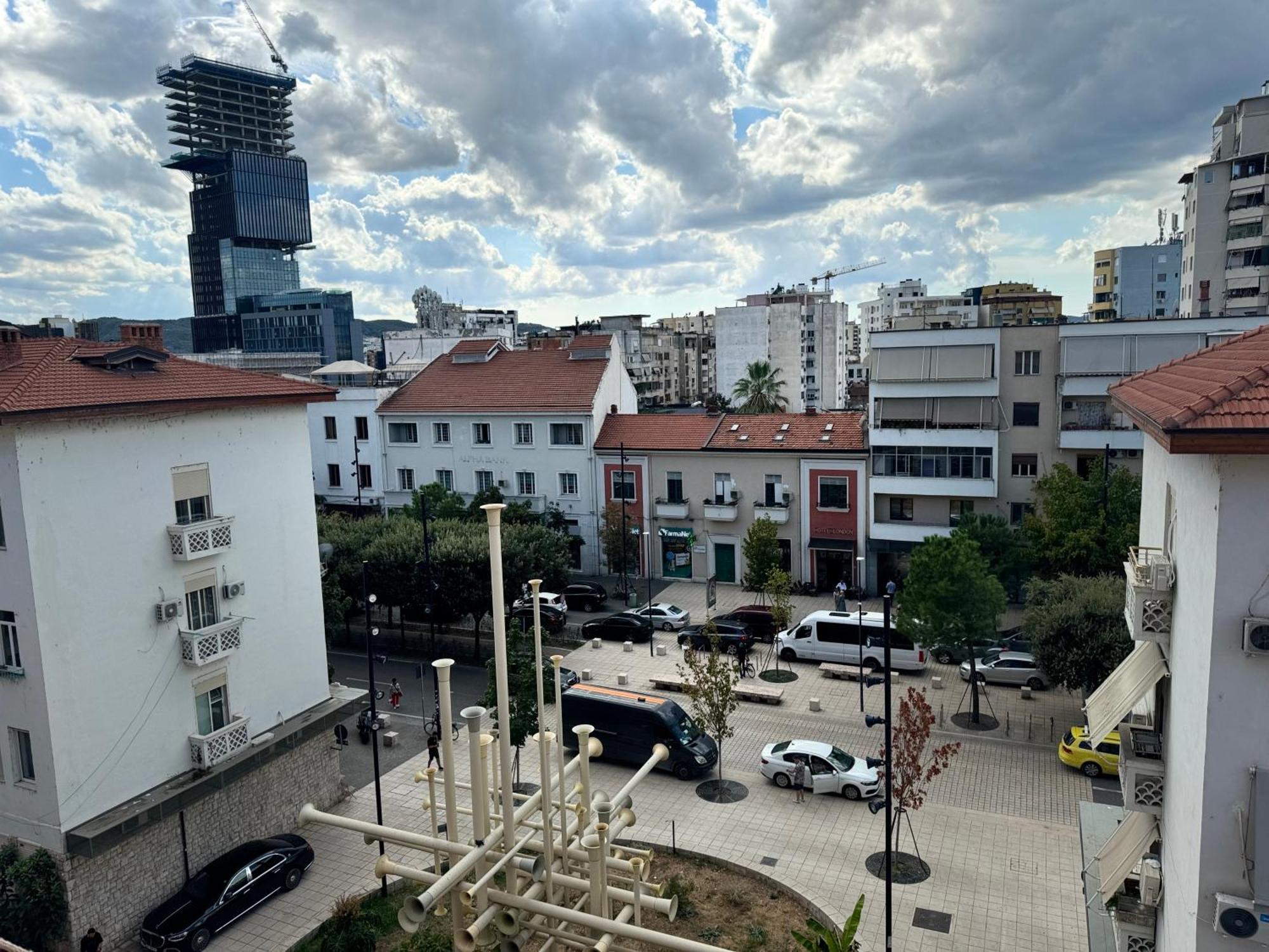 Golden Dublex Tirana Apartment Exterior foto