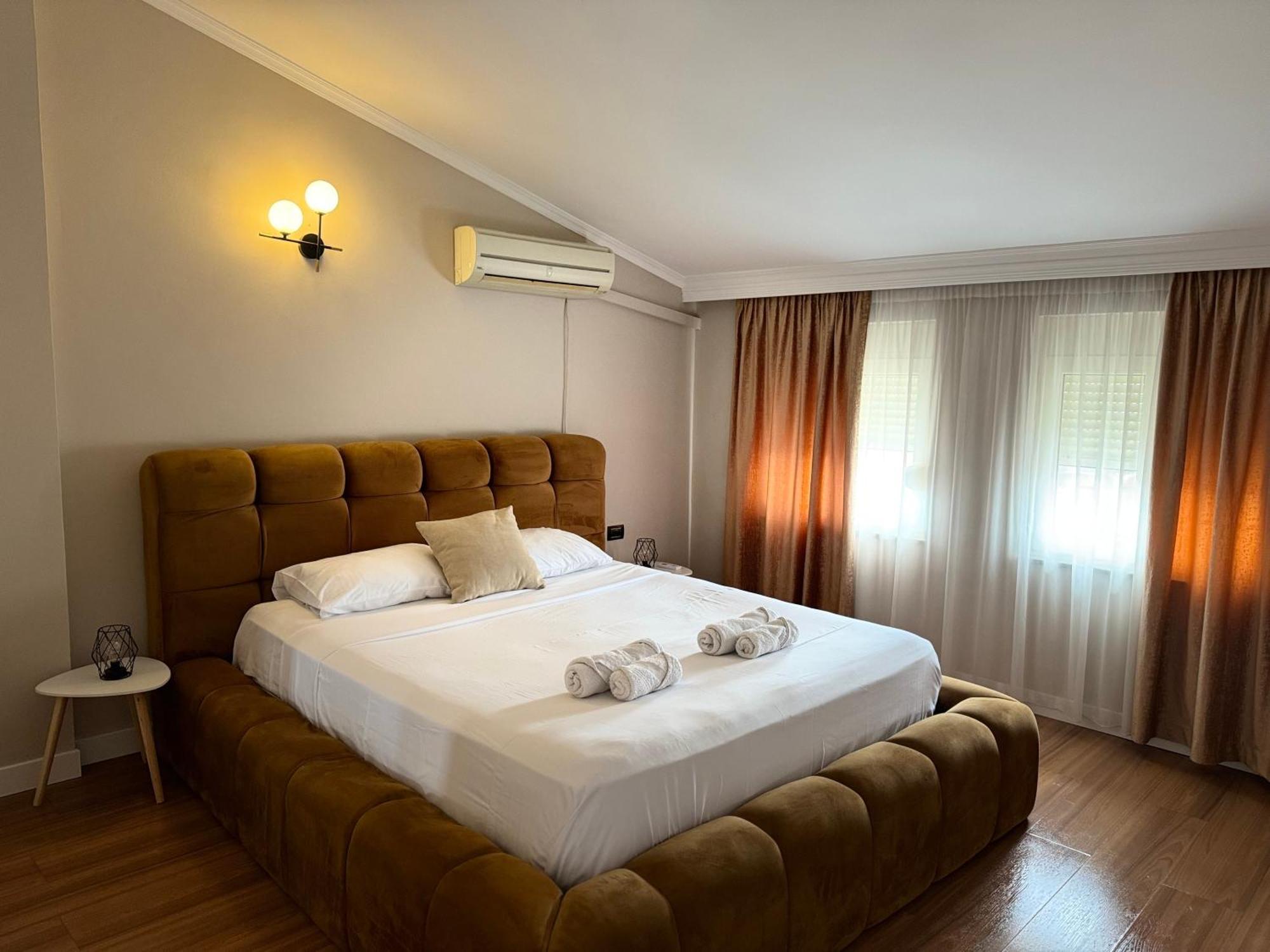 Golden Dublex Tirana Apartment Exterior foto