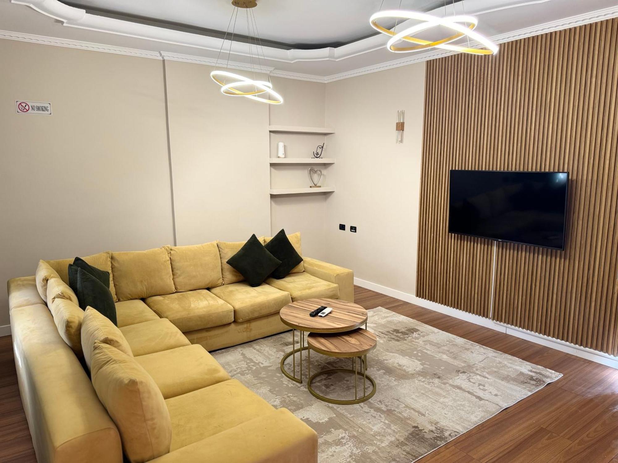 Golden Dublex Tirana Apartment Exterior foto